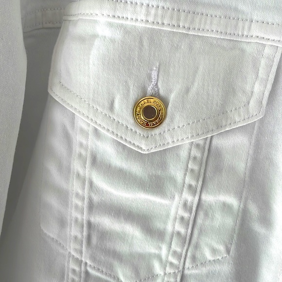 Brand New Michael Kors White Jean Jacket Gold Tone Button Up Frayed Base - Picture 8 of 13